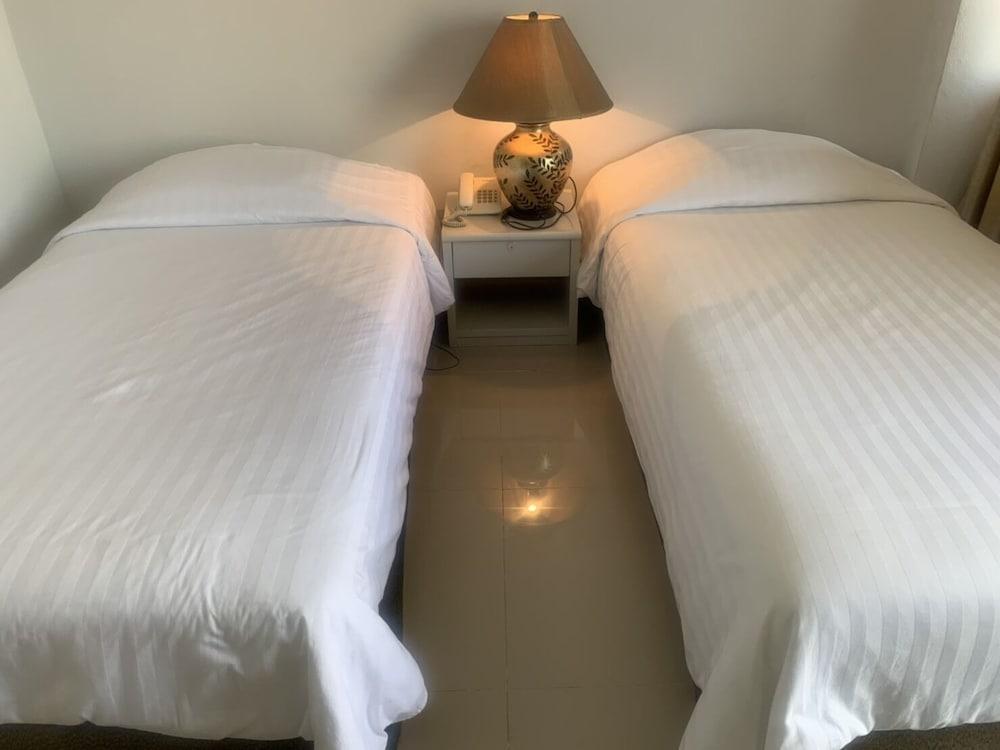 होटल Jomtien Longstay